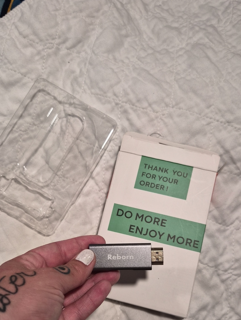Reborn Silver HDMI To Display Port Adapter